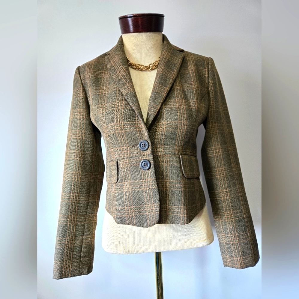 TRISTAN & ISEUT Brown Plaid Cropped  Women's Blazer. Size 2